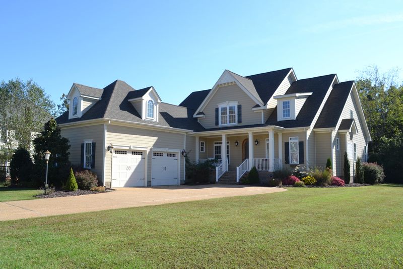 Founders Pointe Home For Sale 107 Colonial Way